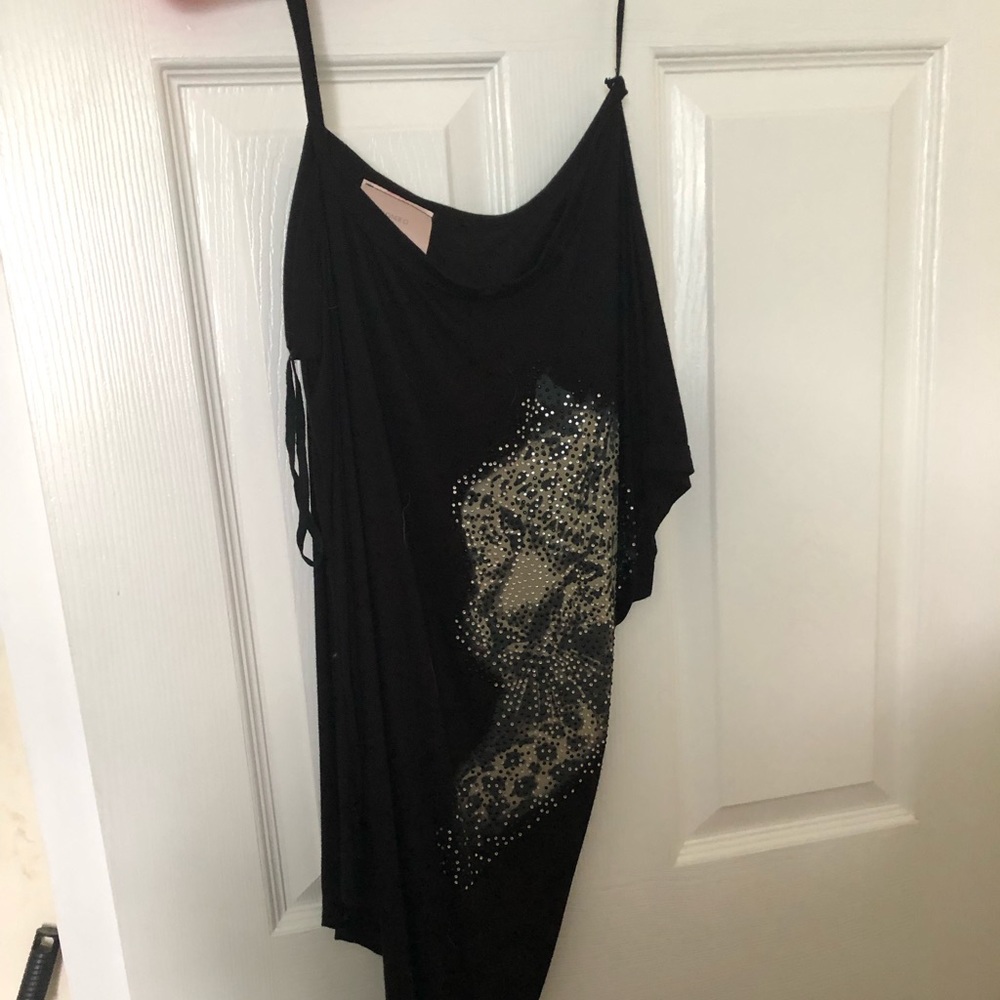 Romeo and Juliet one sleeved shirt